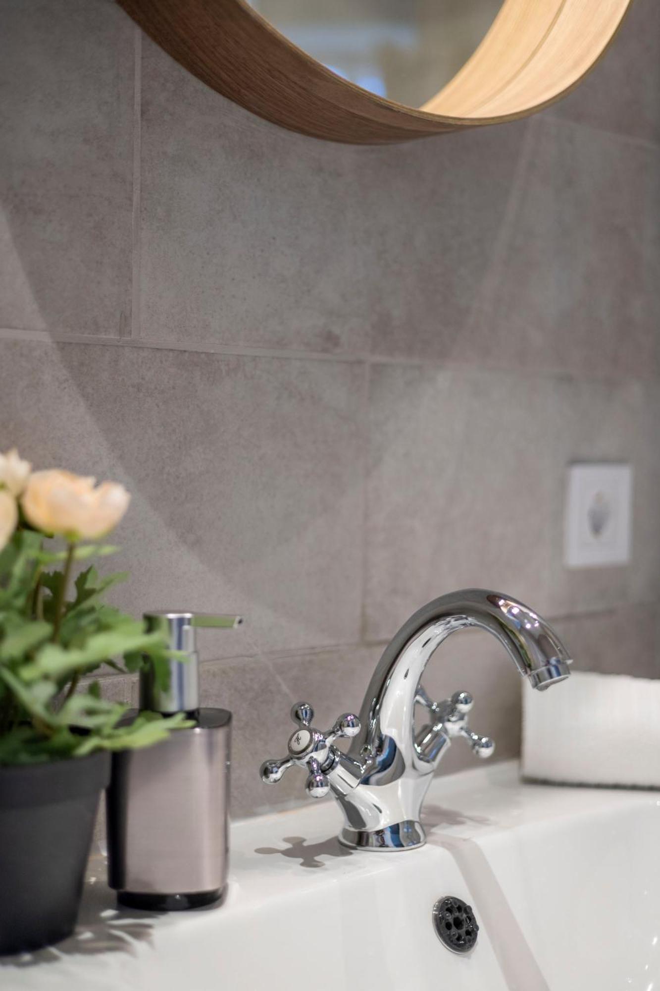 Charming Central Dream Home & Retreat By Prestige Homes Budapest Luaran gambar
