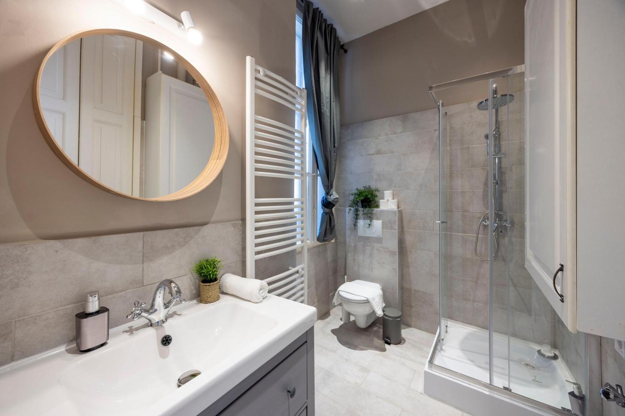 Charming Central Dream Home & Retreat By Prestige Homes Budapest Luaran gambar
